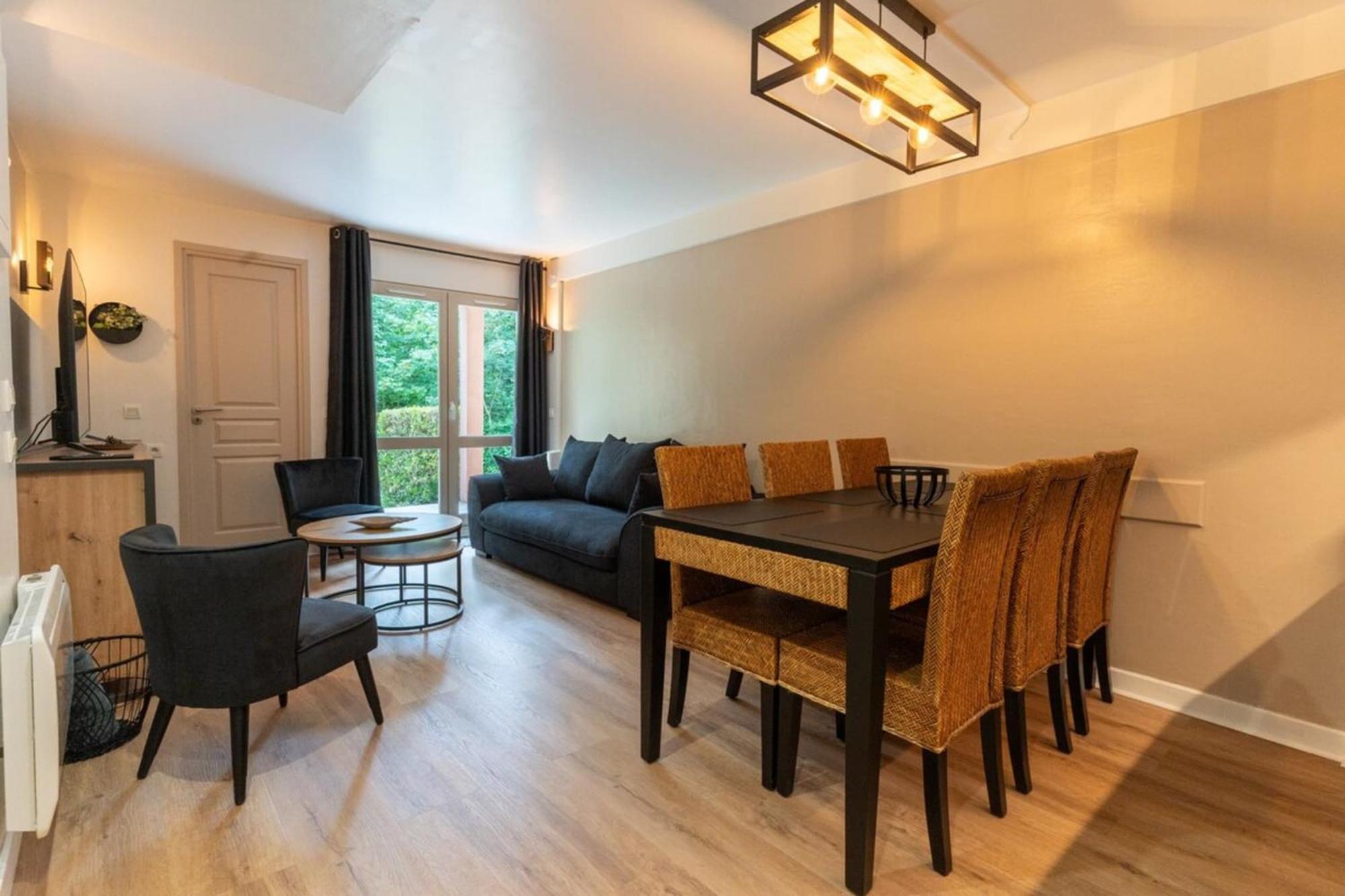Beautiful Flat With Swimming Pool Tennis Court And Private Car Parking 09 Le Touquet 외부 사진