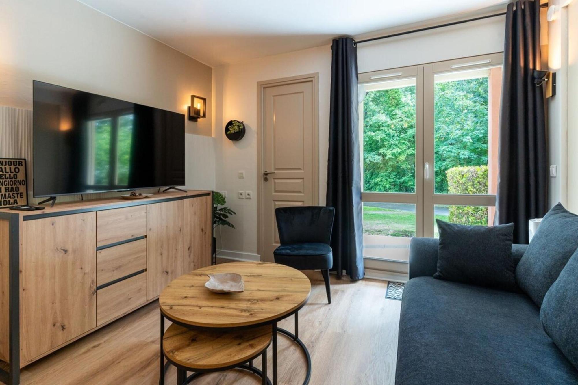 Beautiful Flat With Swimming Pool Tennis Court And Private Car Parking 09 Le Touquet 외부 사진