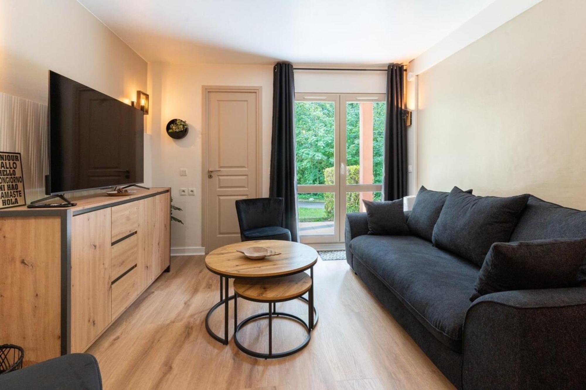 Beautiful Flat With Swimming Pool Tennis Court And Private Car Parking 09 Le Touquet 외부 사진