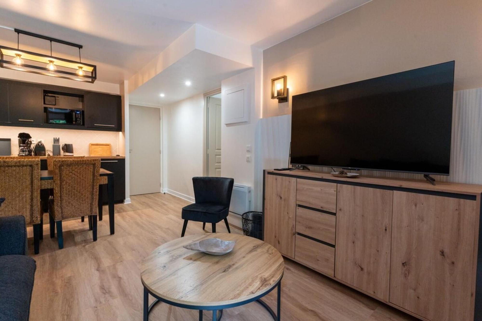 Beautiful Flat With Swimming Pool Tennis Court And Private Car Parking 09 Le Touquet 외부 사진